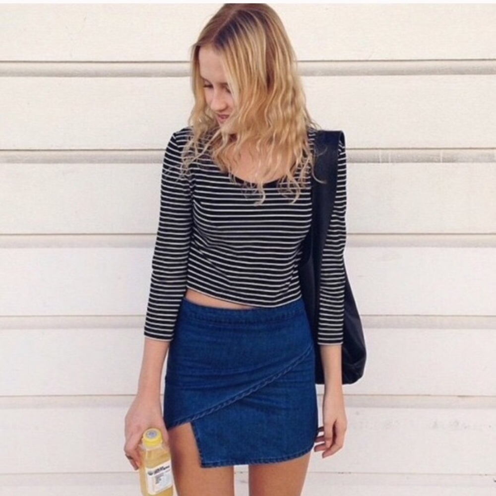 BRANDY MELVILLE AUDREY SKIRT